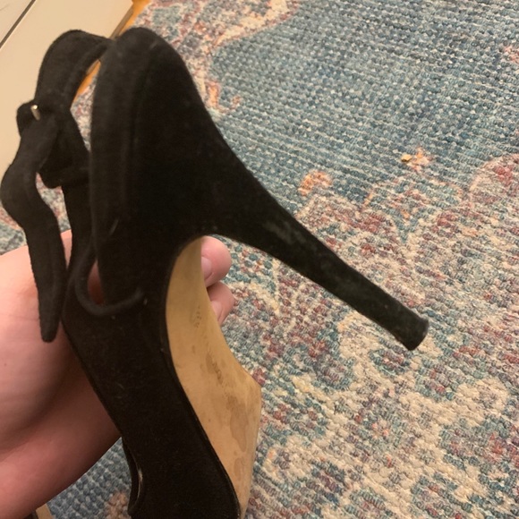 Manolo Blahnik Heels - Picture 4 of 5